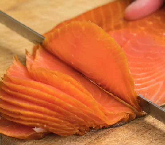 PDT-2022-Irlande-Connemara_smokehouse-Decoupage_en_tranches